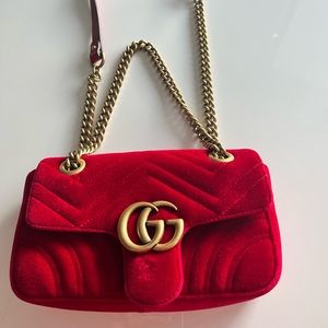 Authentic GUCCI Marmont in suede red